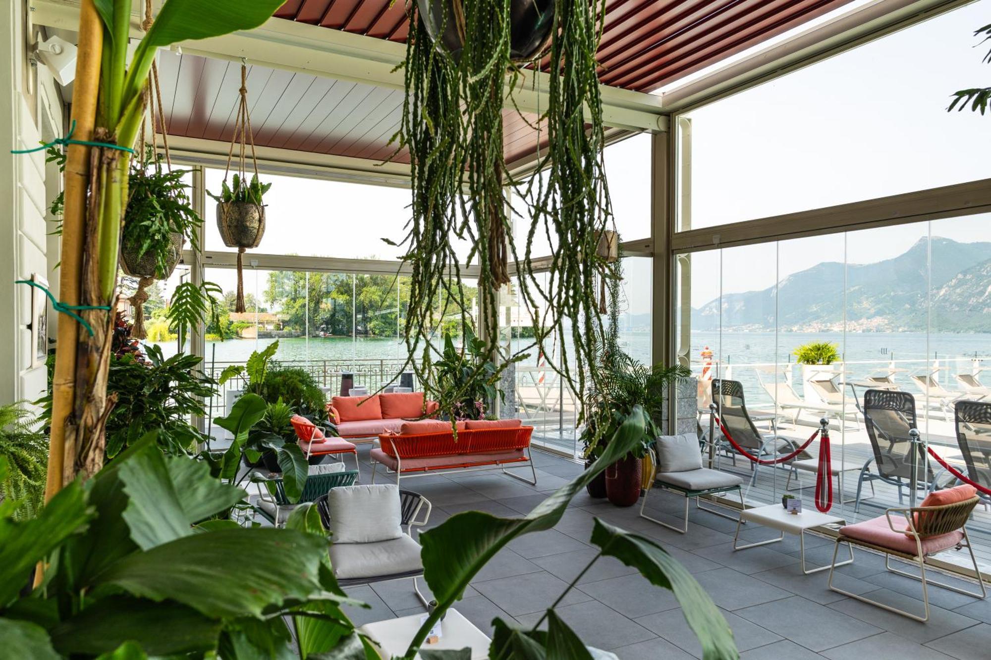 Araba Fenice Hotel 이세오 외부 사진